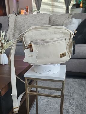 Charles-Hubert Paris Vintage pebbled genuine Soft leather crossbody camera bag